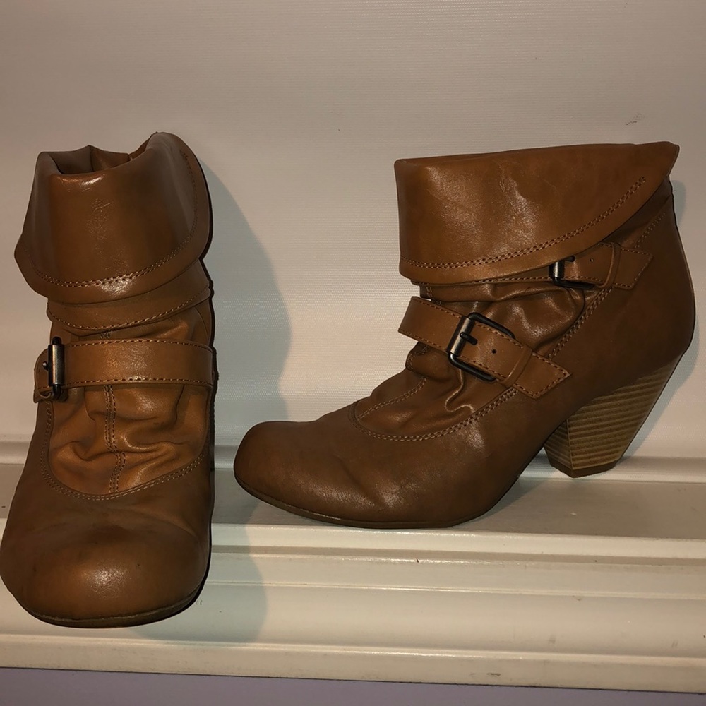 Short heel booties